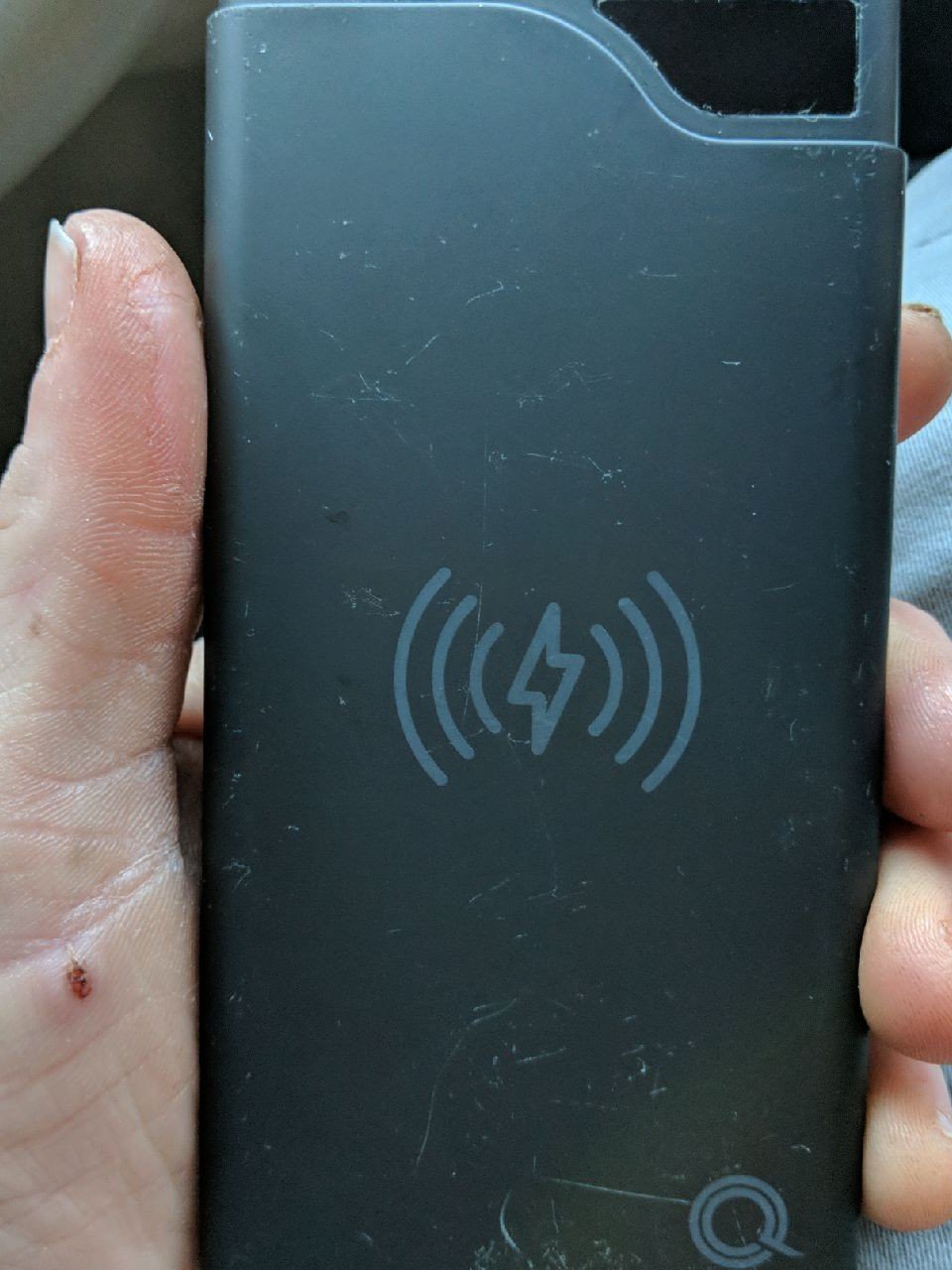 Quickcell wireless battery pack