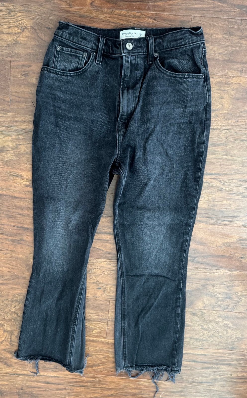 Abercrombie & Fitch The Kick Flare Ultra High Rise Jeans Cropped Raw Hem Size 6