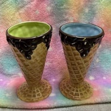 Waffle cone ceramic ice cream set