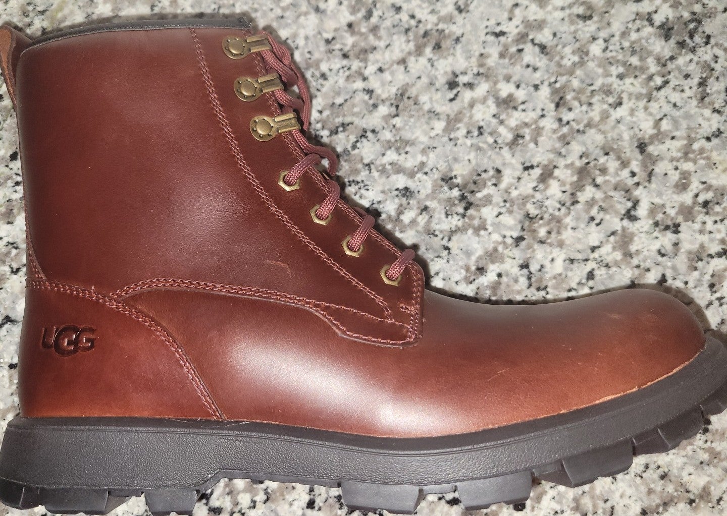 Ugg boots mens kirkson chestnut leather waterproof lace up size 9