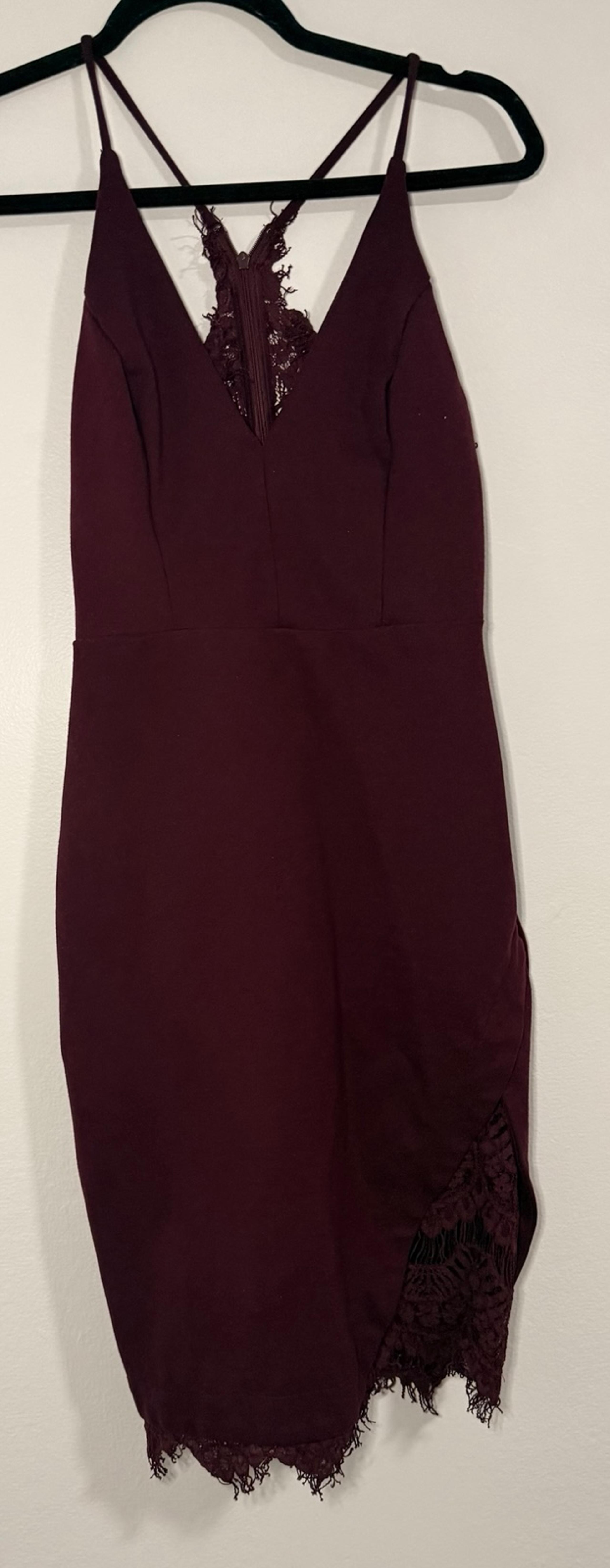 Astr x Revolve Women Size Small S Burgundy Peeking Lace Bodycon Midi Dress