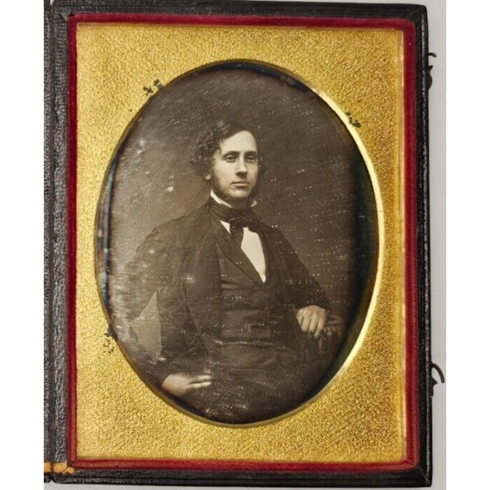 1/4th Plate Daguerreotype Of A Young Man In A Full Union Case