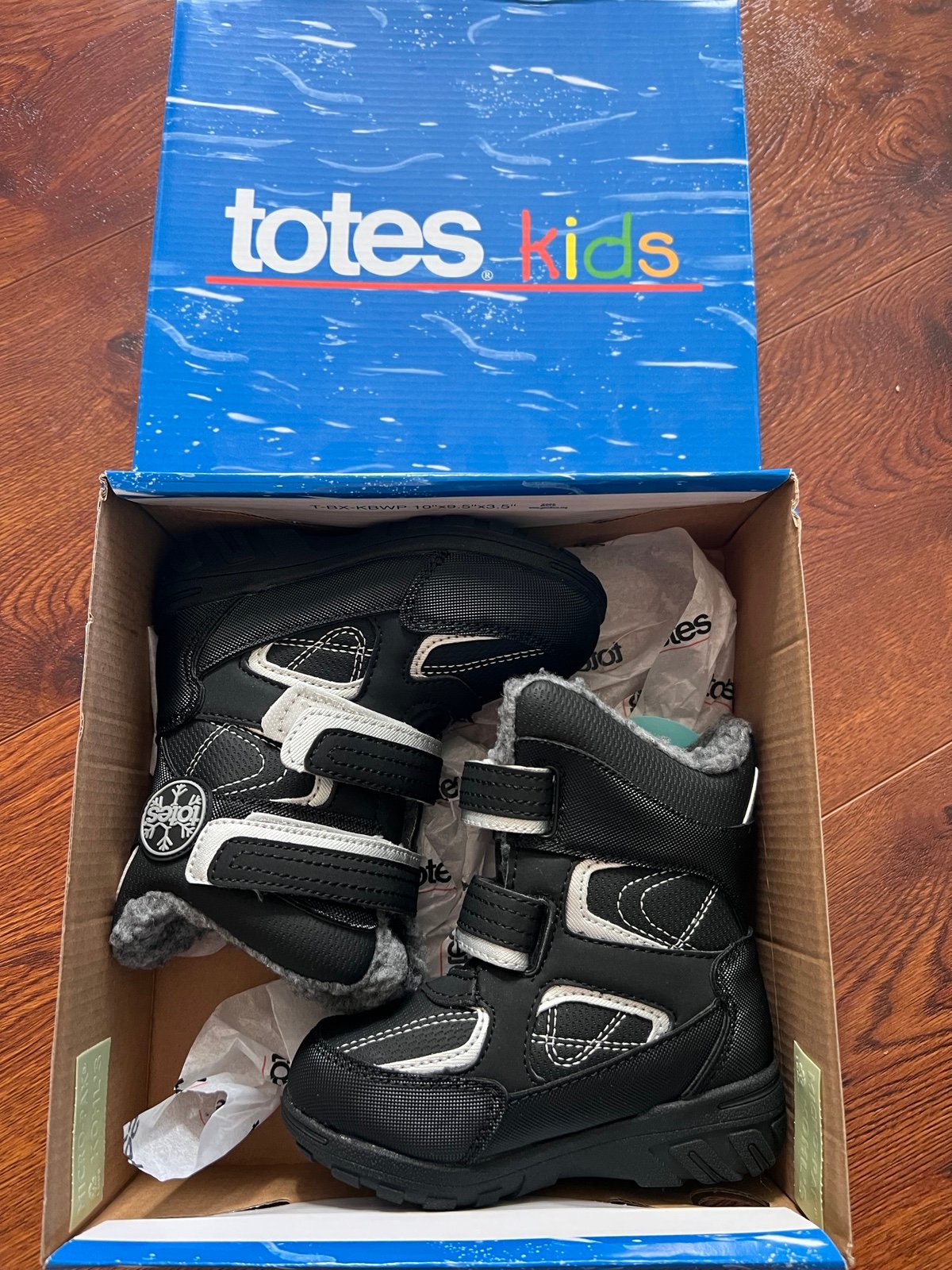 toddler snowboots 8T