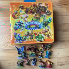 Lot of 11 skylanders in storage case