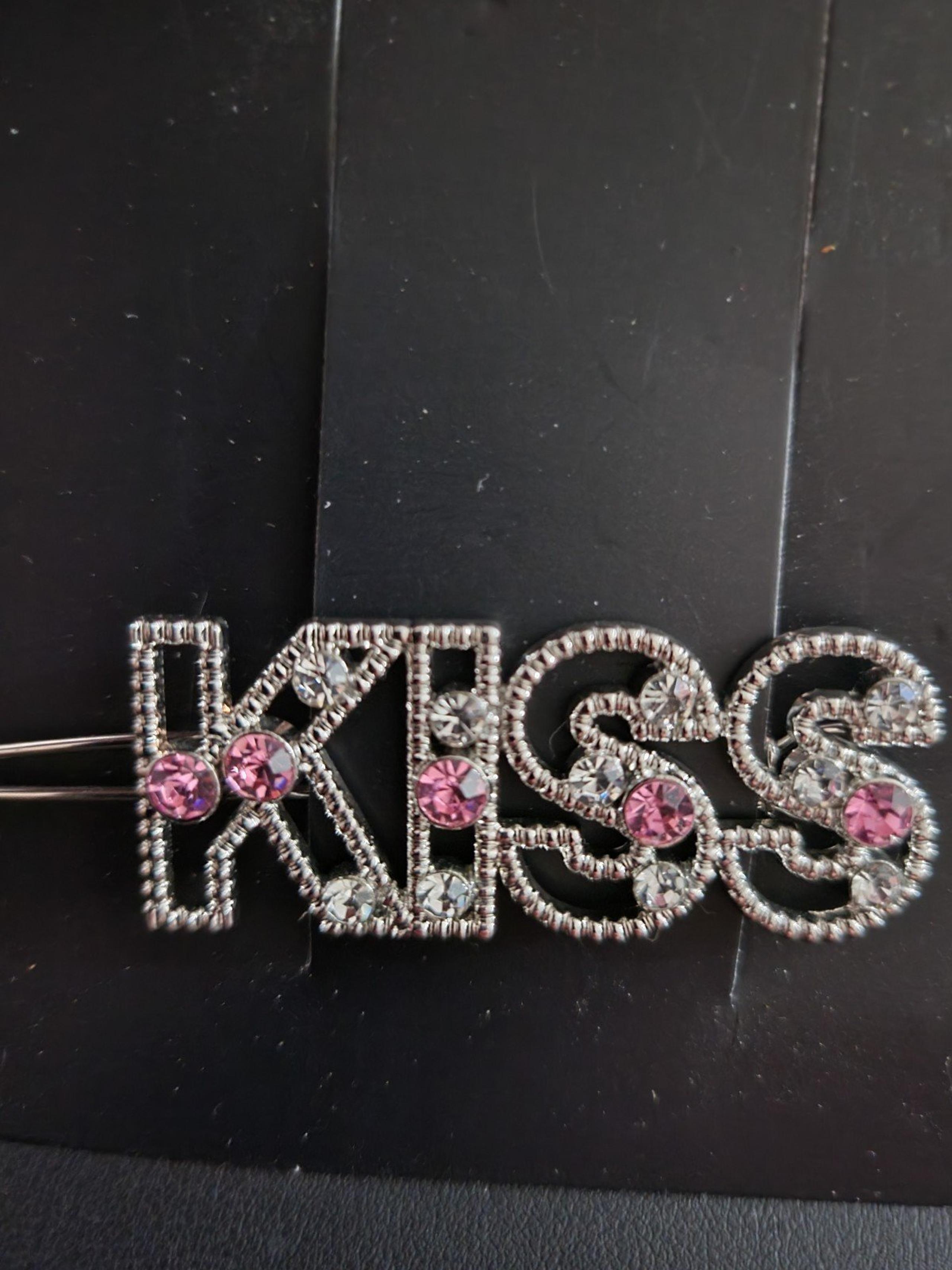 PINK KISS CLIP