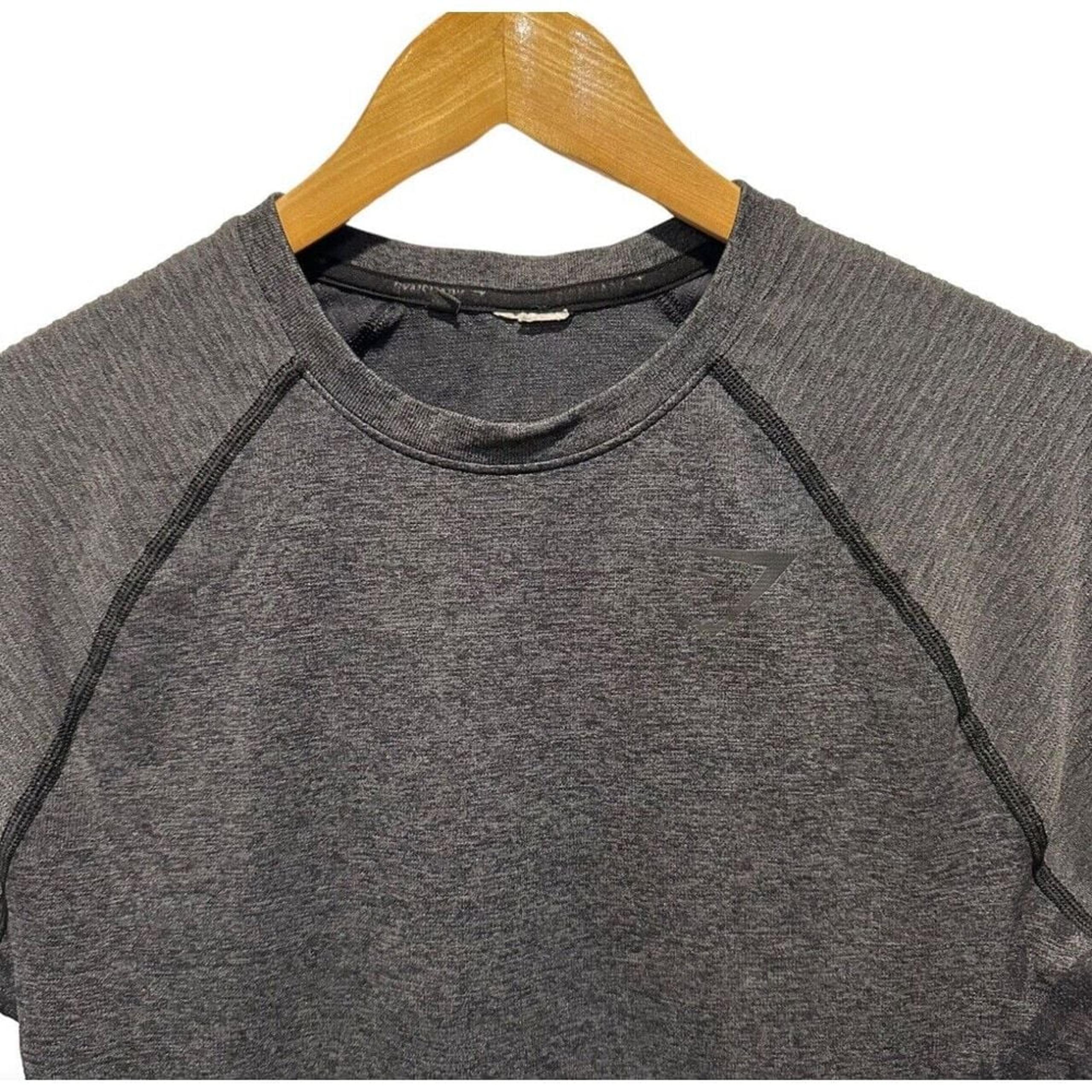 Gymshark Women's Size Small Short Sleeve Gray & Black T-Shirt Top Athletic euc
