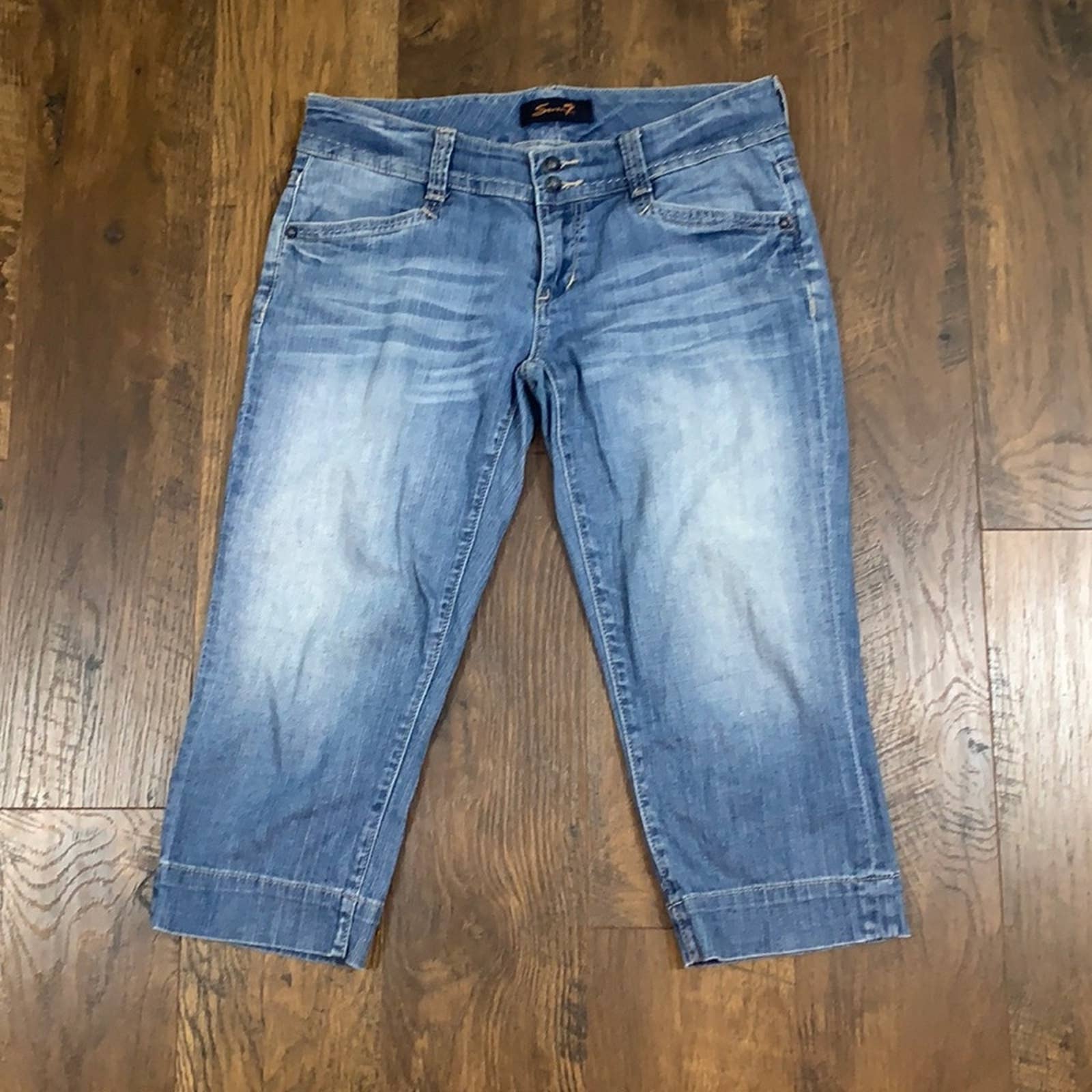 Seven7 Denim Capri Light Wash Jeans