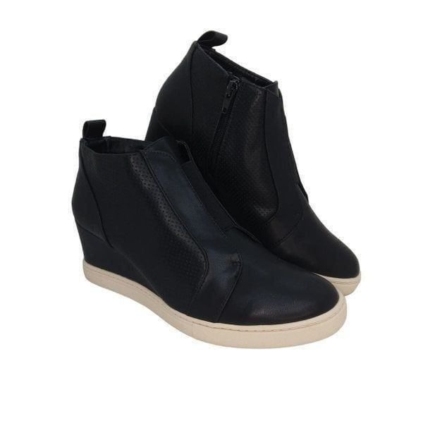 New Day Womens Pre-owned Black Fashion Wedge Heel Ankle Bootie - sz. 8 1/2