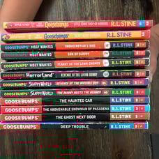 Goosebumps books lot of 12