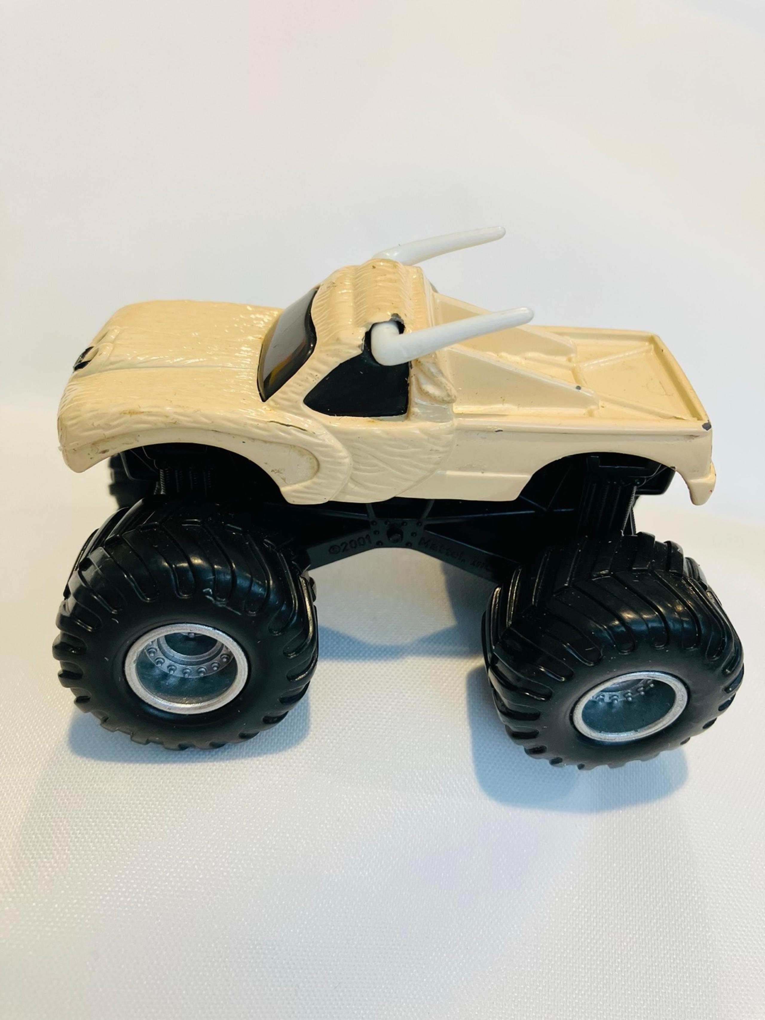 Vintage Hot Wheels {{{Monster Truck}}} Monster Jam Bulldozer Truck {{{USED}}}