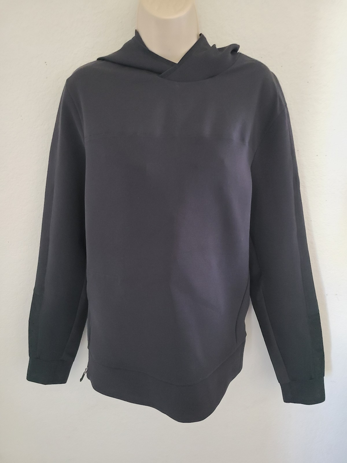 Lululemon Neoprene 1/3 Side Zip Hoodie, Black,Measures 18 W (Pit-pit),27 L /Sz S