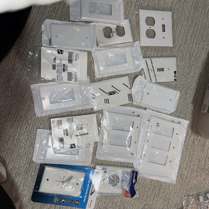 Lot Of 16 White Wall Plates