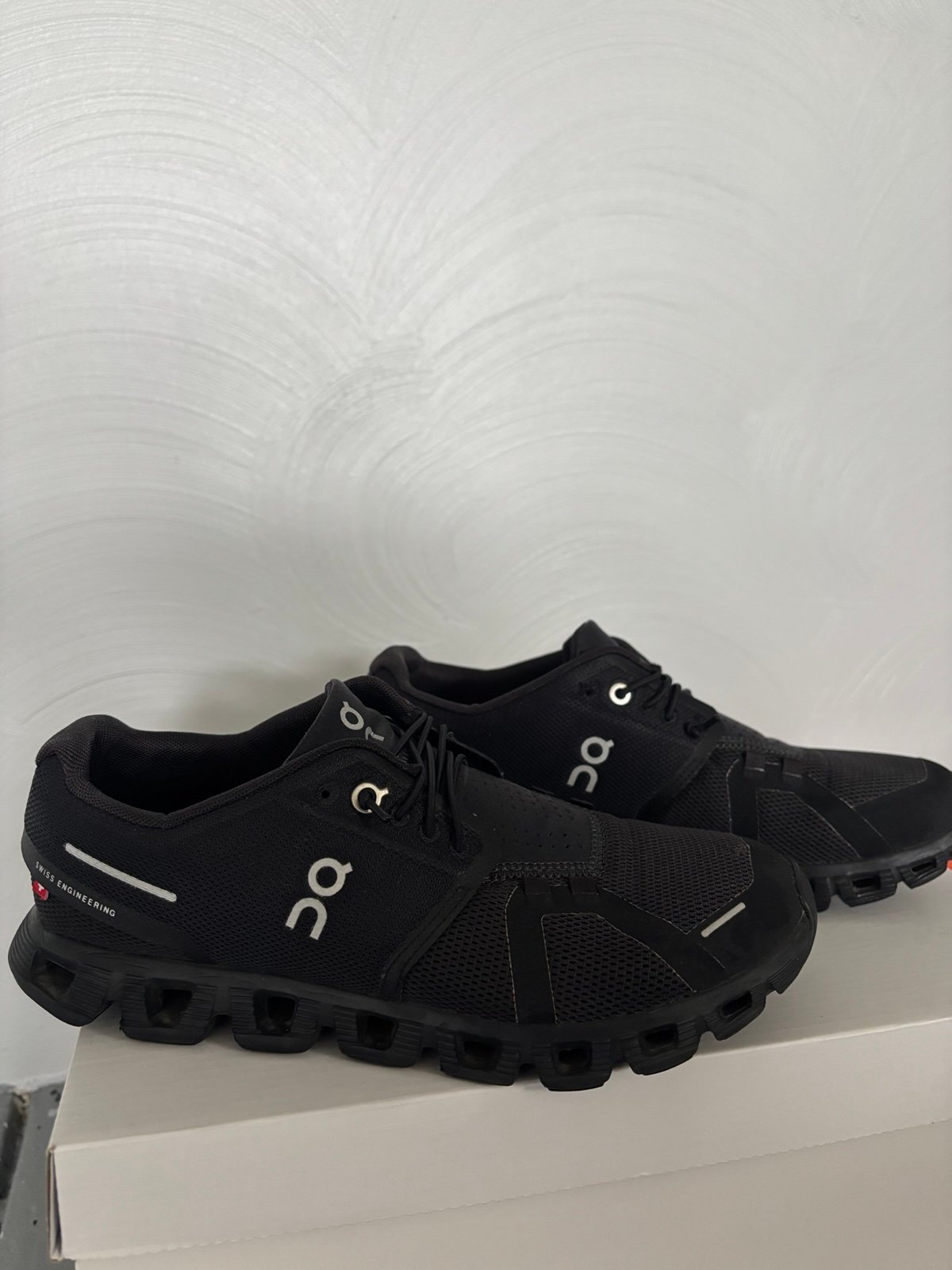 On Cloud women sneakers size 8