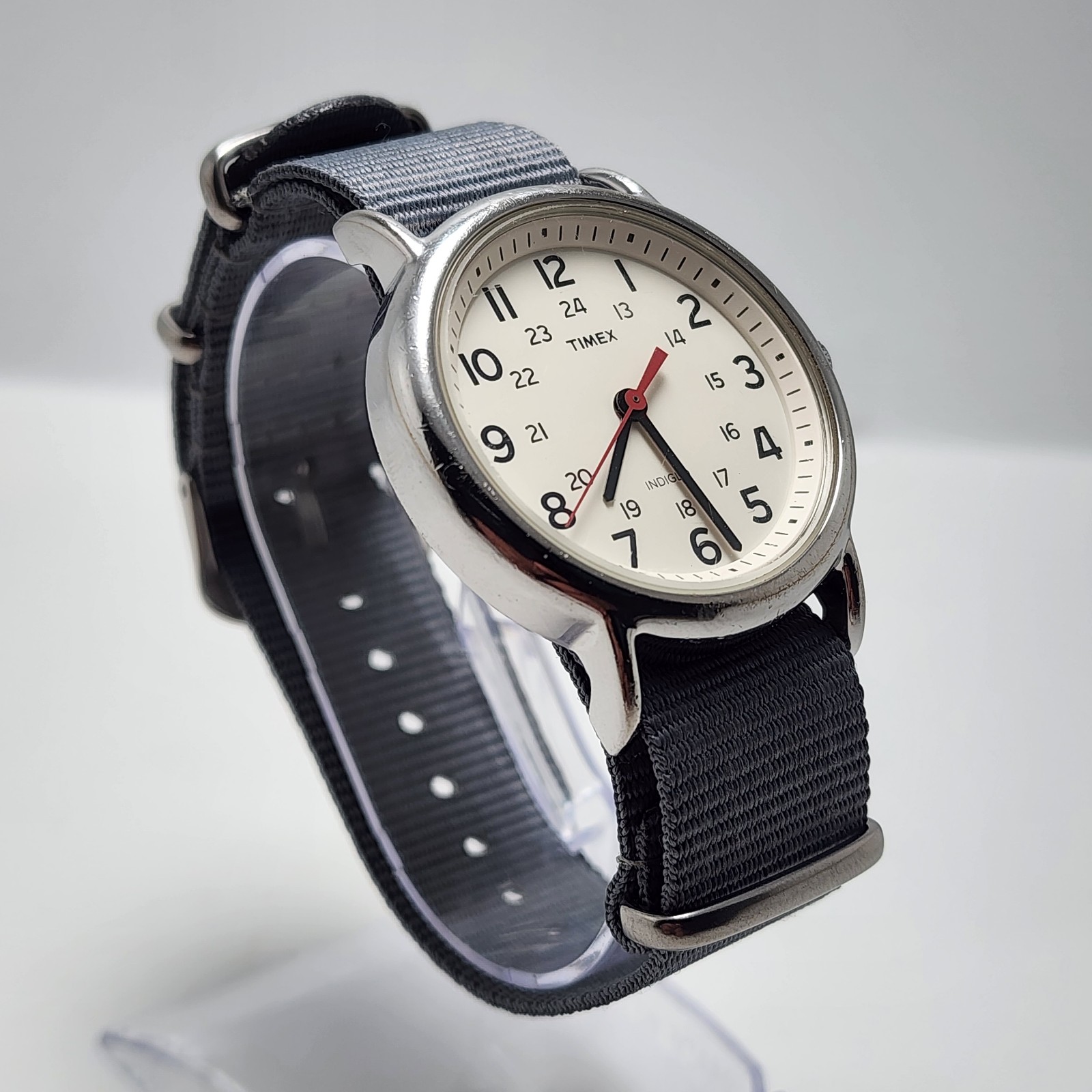 TIMEX INDIGLO WEEKENDER T2N651 MILITARY FIELD MEN'S WATCH NEW BATTERY