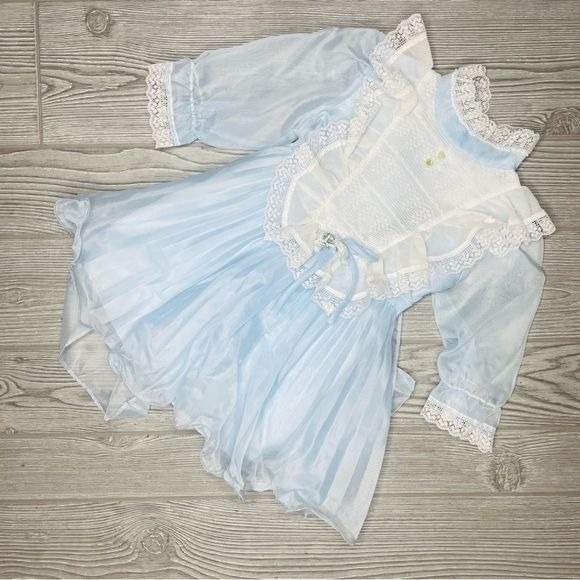 Vintage 3t baby dress baby blue with white lace front tie back ruffle tulle
