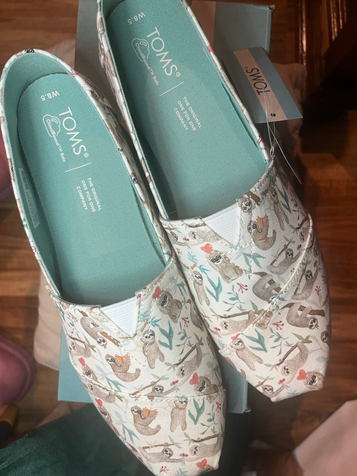Toms Alpargata shoes Sloth Print size 8.5 NEW in box