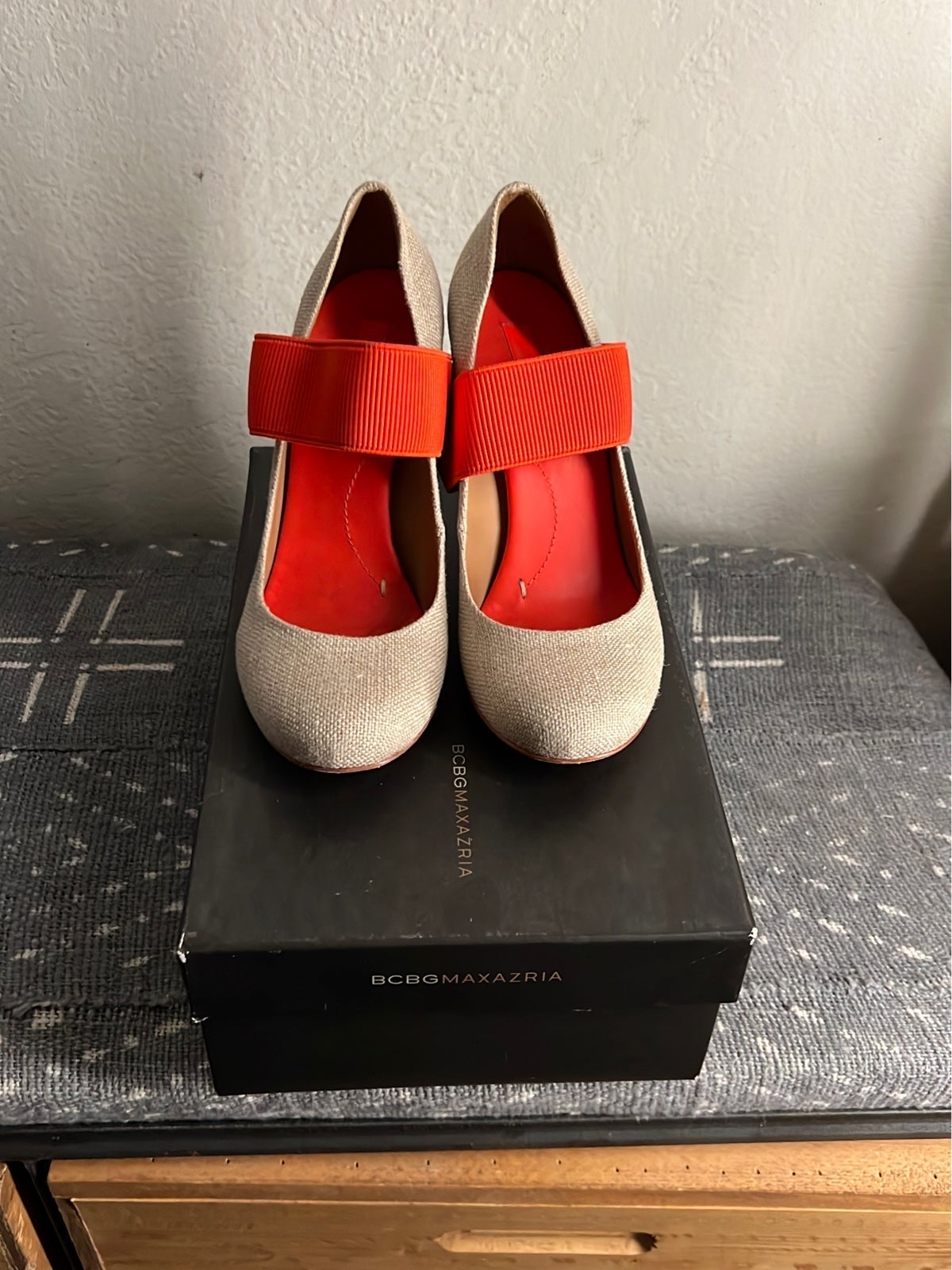 BCBG wedge pumps