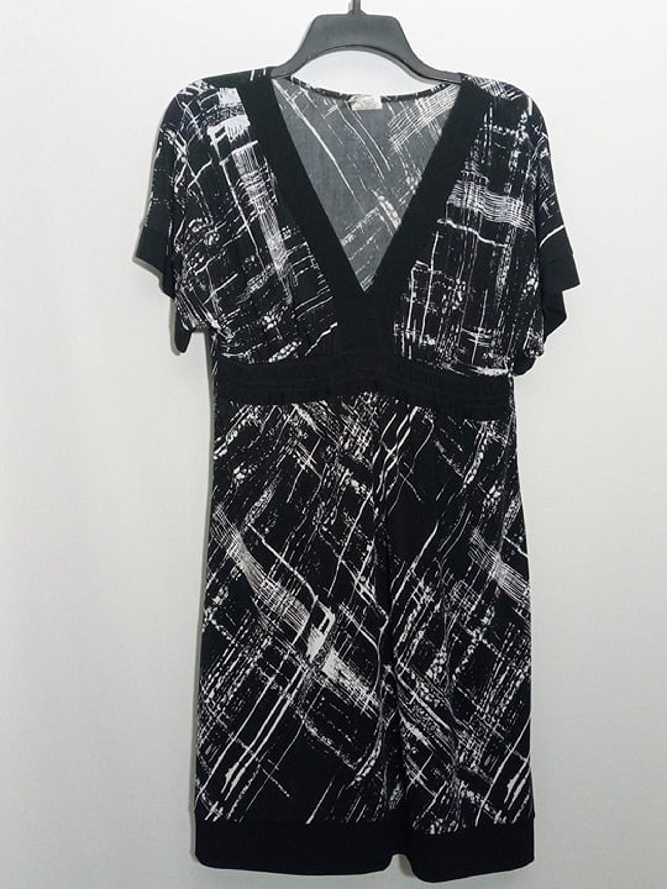 Heart Soul Women's Polyblend Steep V-Neck Knee-Length Dress Sz L
