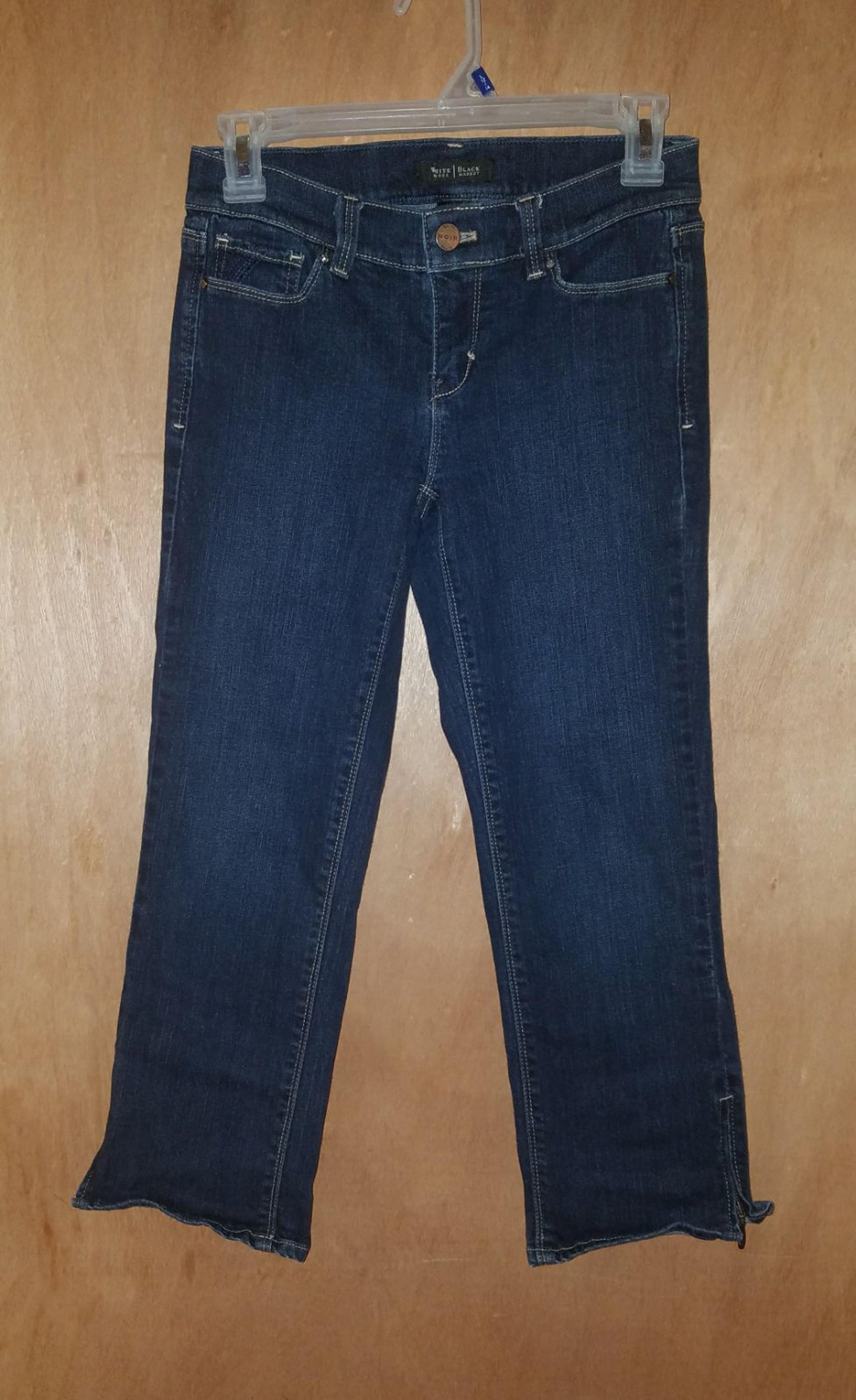 White House Black Market Jean capris 0