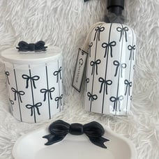 Bow - black and white bathroom set