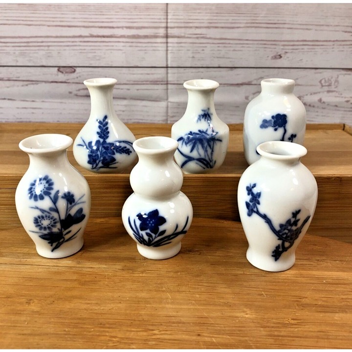 Vintage Kwangdong Mini Bud Vases Set of 6 White With Blue Floral 2 3/4 Tall
