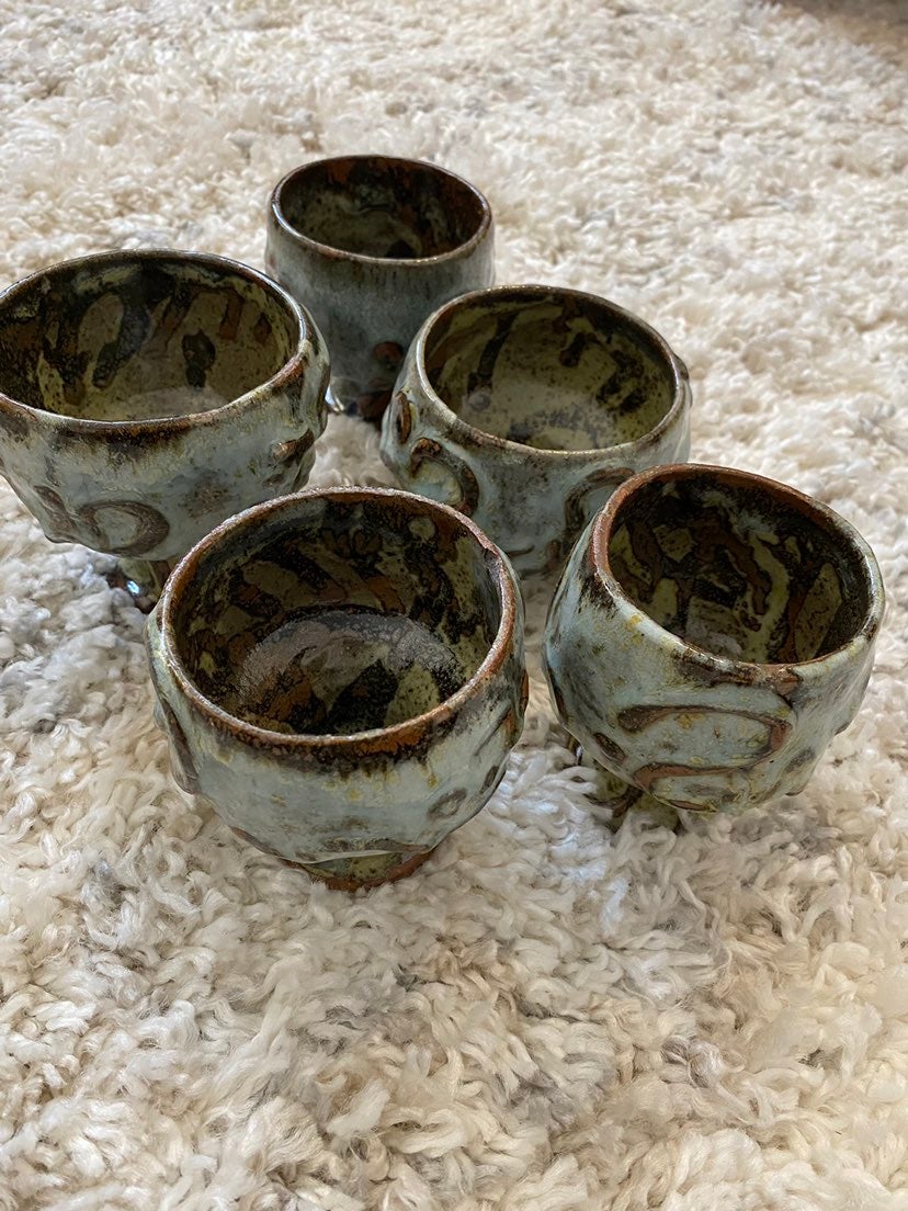 1973 DIFFERENT SIZE RARE POTTERY SET OF 5