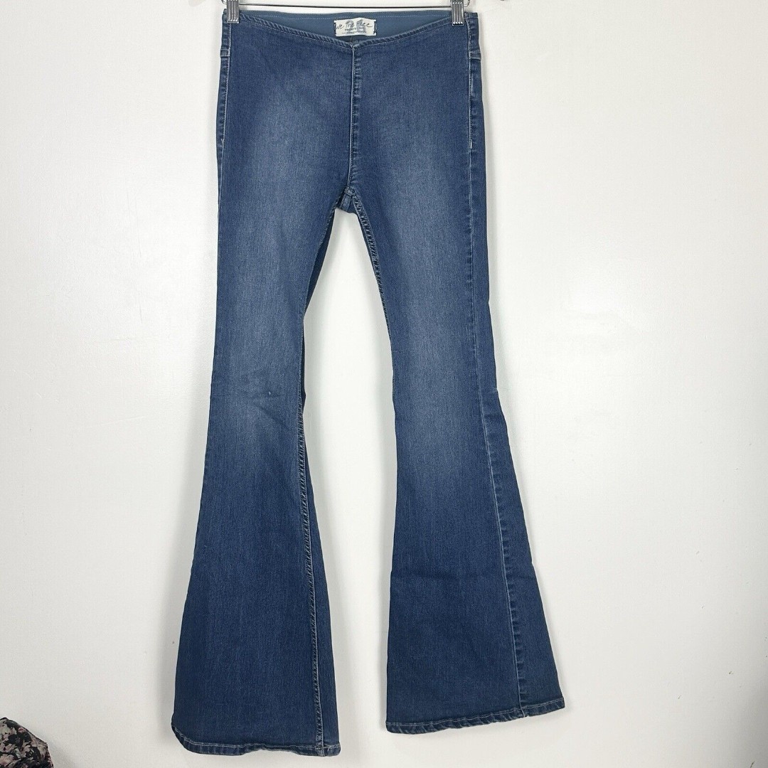 Free People Penny in Blue Pull-on Stretch Bell Flare Jeans Size 26 Boho Y2k