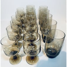 Pfaltzgraff Village Folk Art Footed Smokey Brown 6 wine /5 water/6 Goblets.(17)