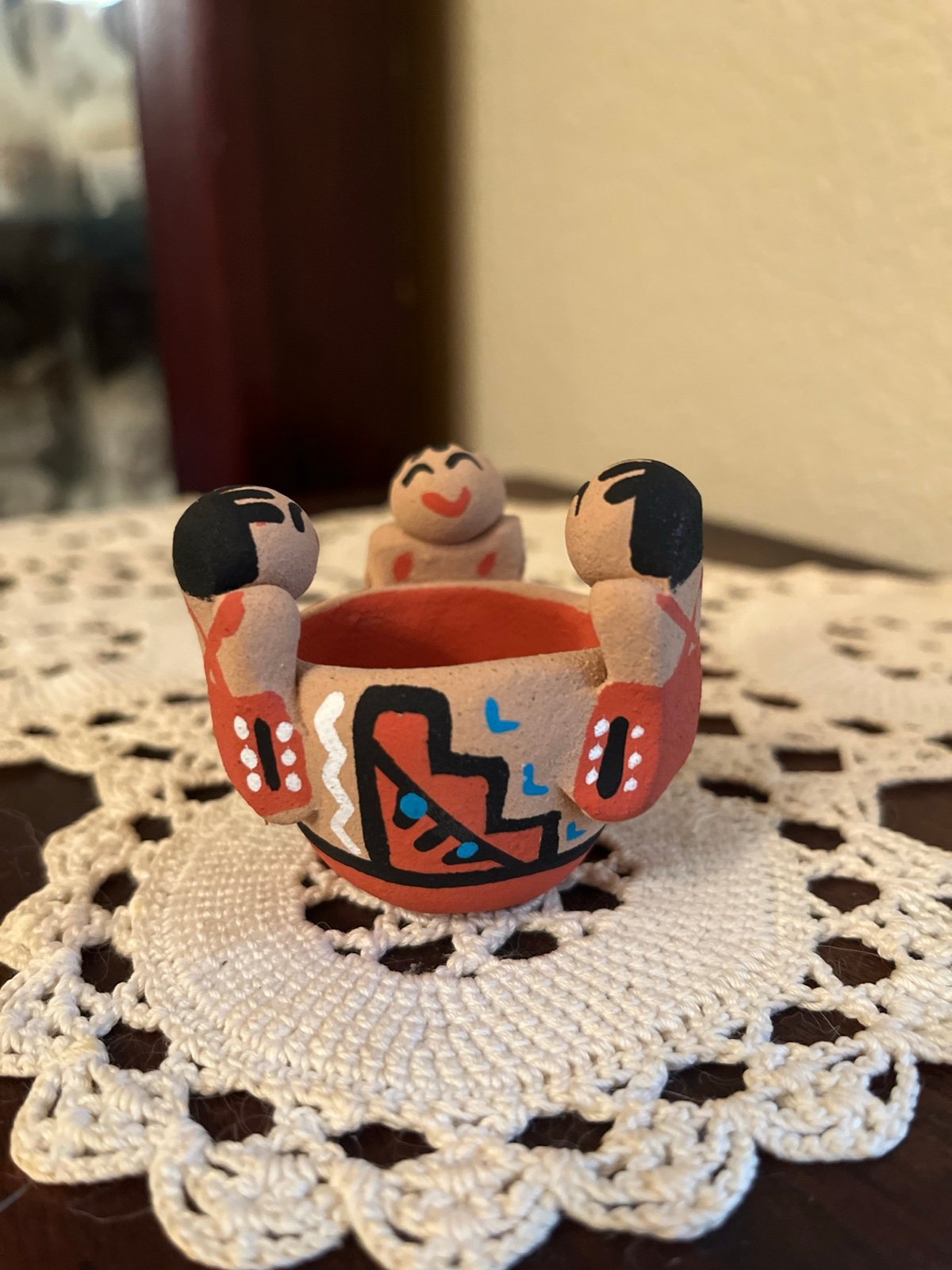 Tosa Jemez Storyteller Friendship Pot