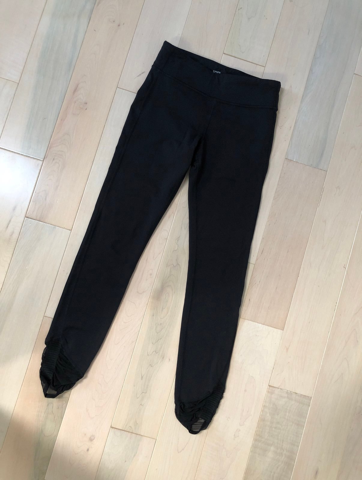 Athleta Girls balck leggings 14