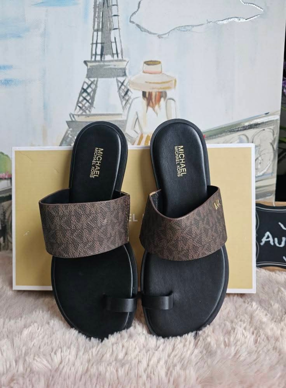 Michael KorsMichael Kors August Signature Logo Sandal in brown/black size 5