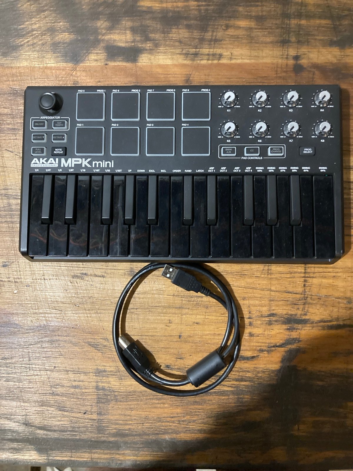 AKAI mini MPK midi controller