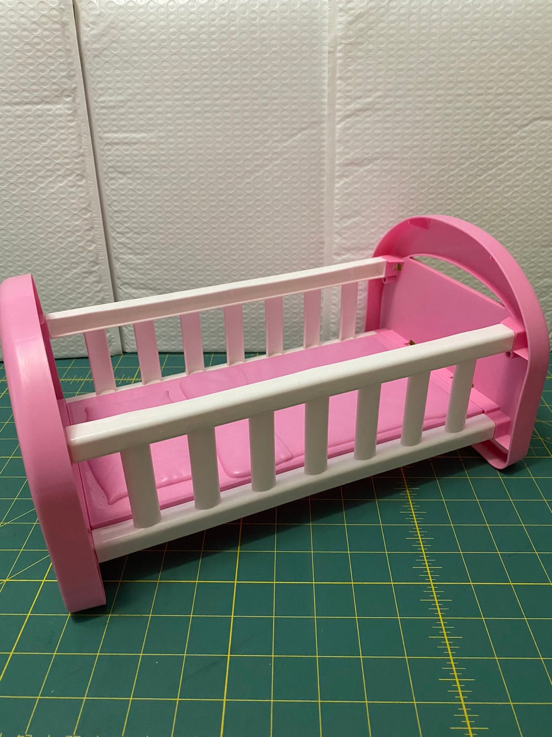 Cabbage Patch Kids 14” Doll Crib Retired