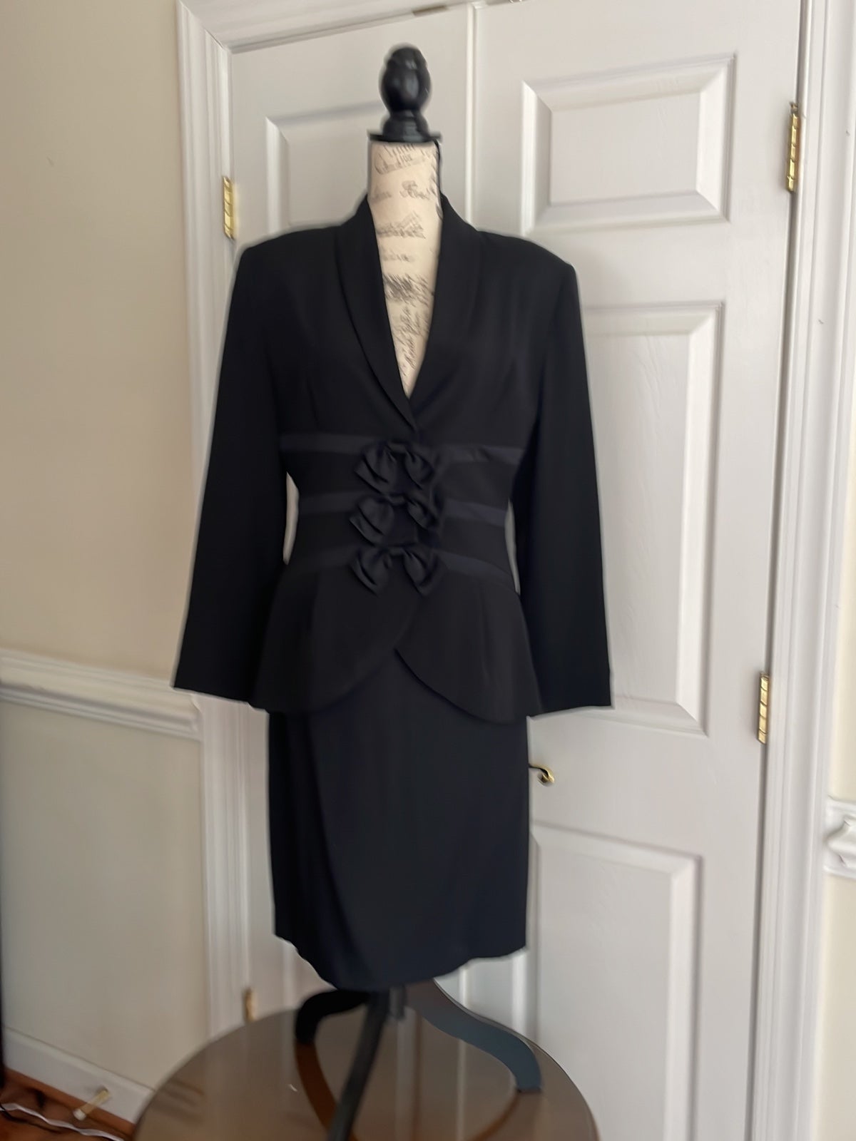 Starington by night skirt suit