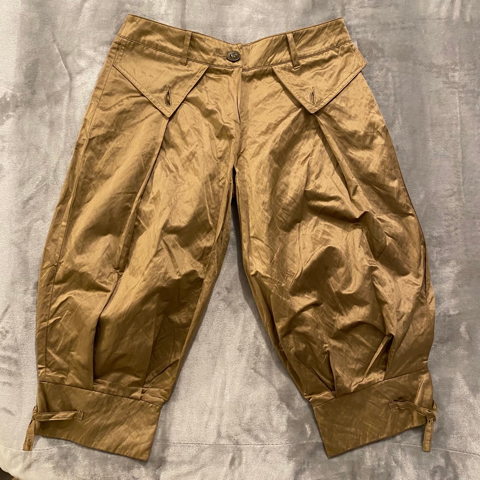 Knee Length Loose Fitted Wide Leg Short Pants
