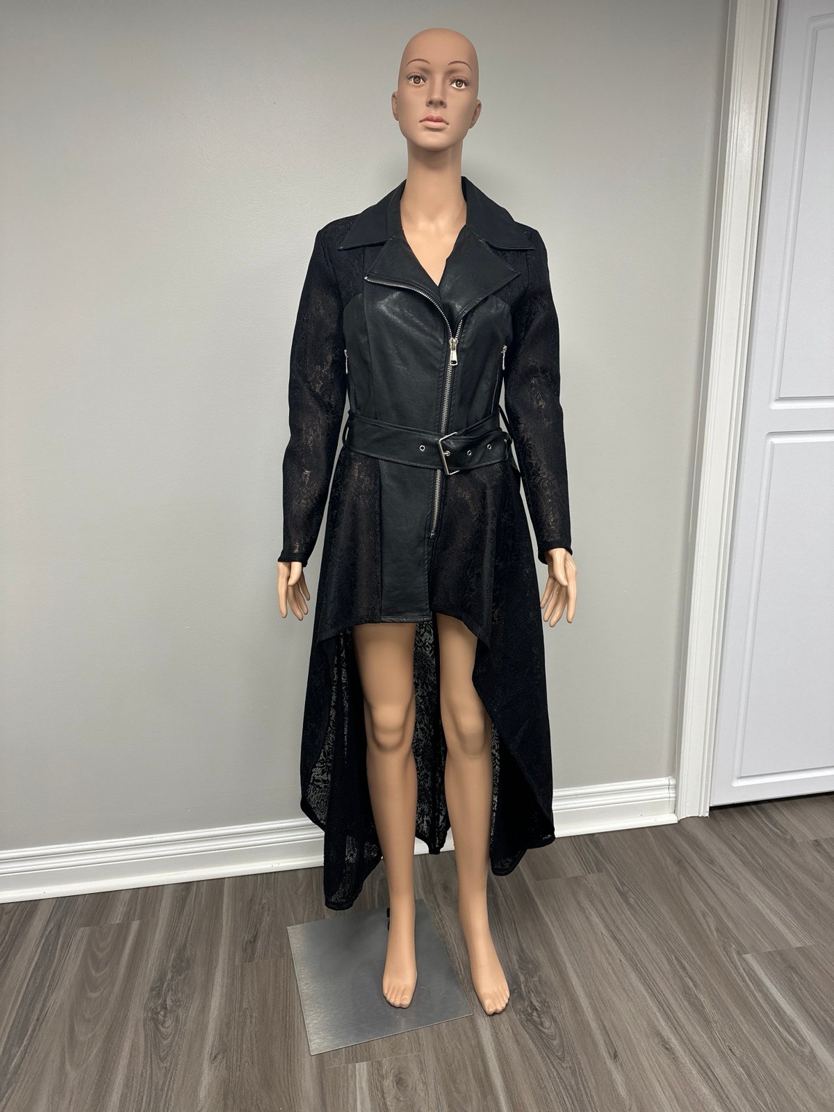 CHIEKO Round Back Zip Vest