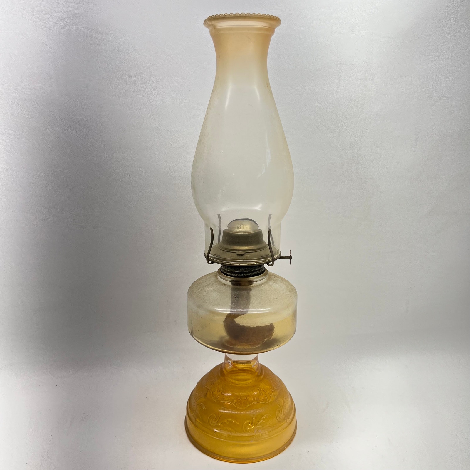 Vintage P&A Plume & Atwood Mfg. Oil Lamp Eagle Burner Amber 16.5in Tall