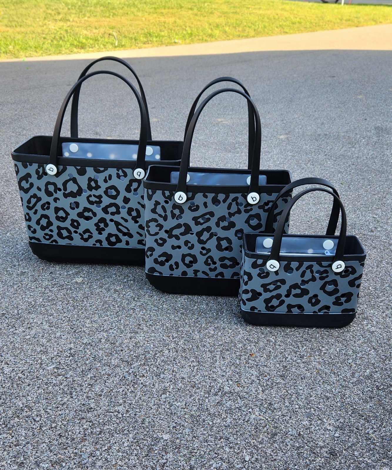 NEW Large Gray/ Black Cheetah / Leopard Beach Bag / Tote