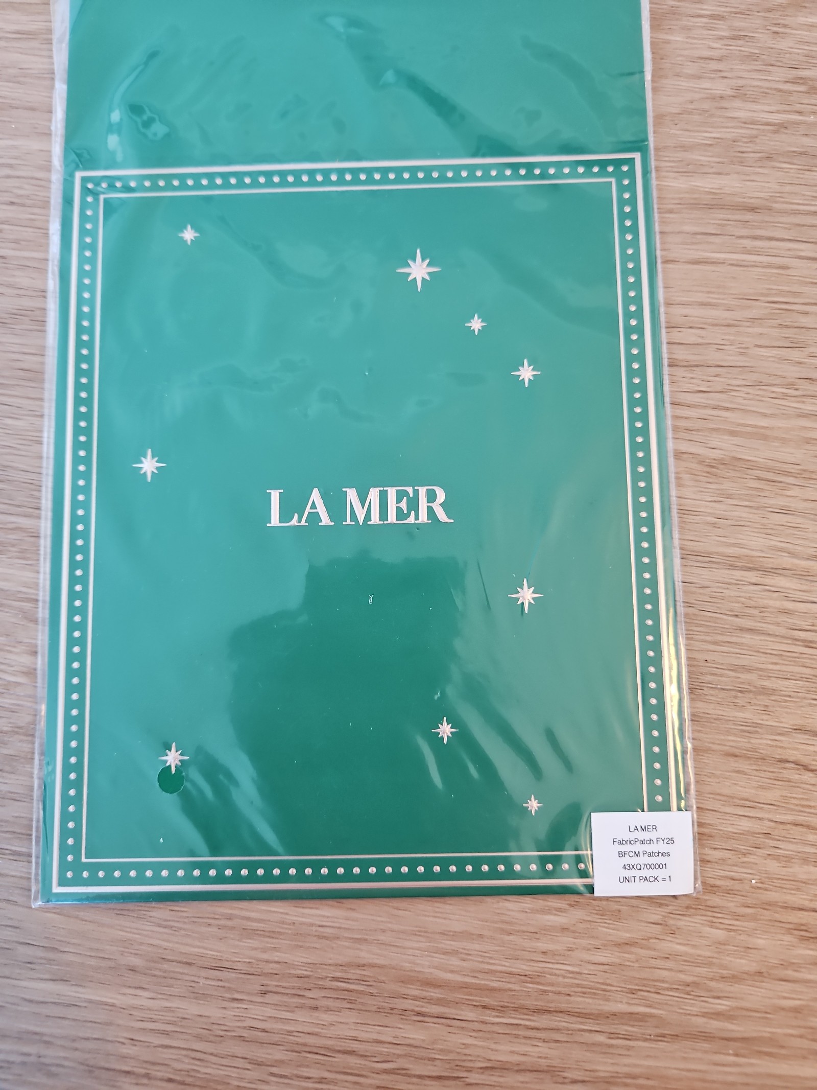 BN La Mer Cosmetic Bag + Applique Patches + Ornaments - detail