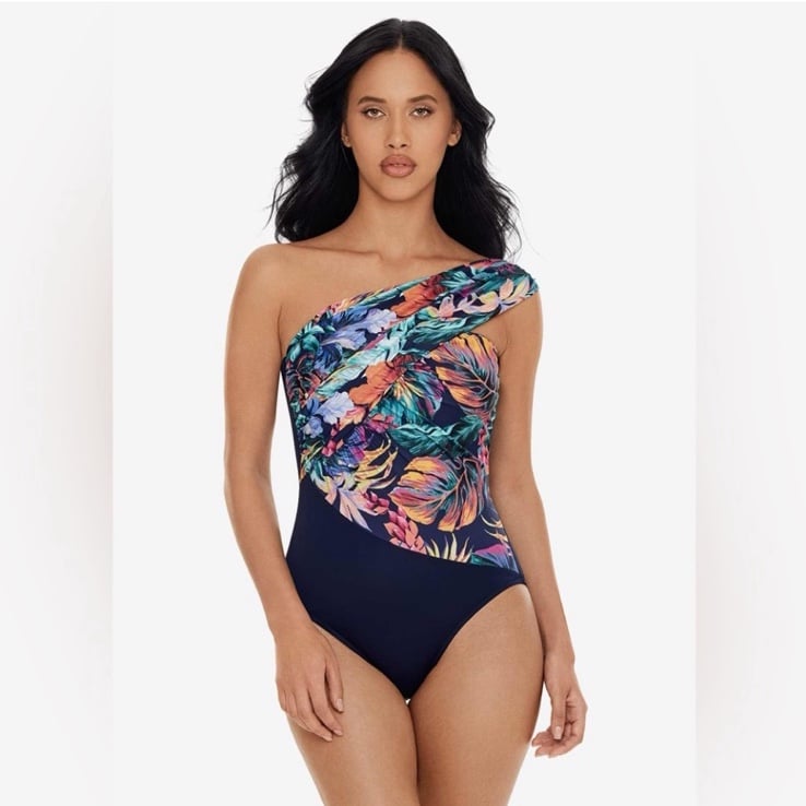 NWT Magicsuit Goddess One Piece in Belize