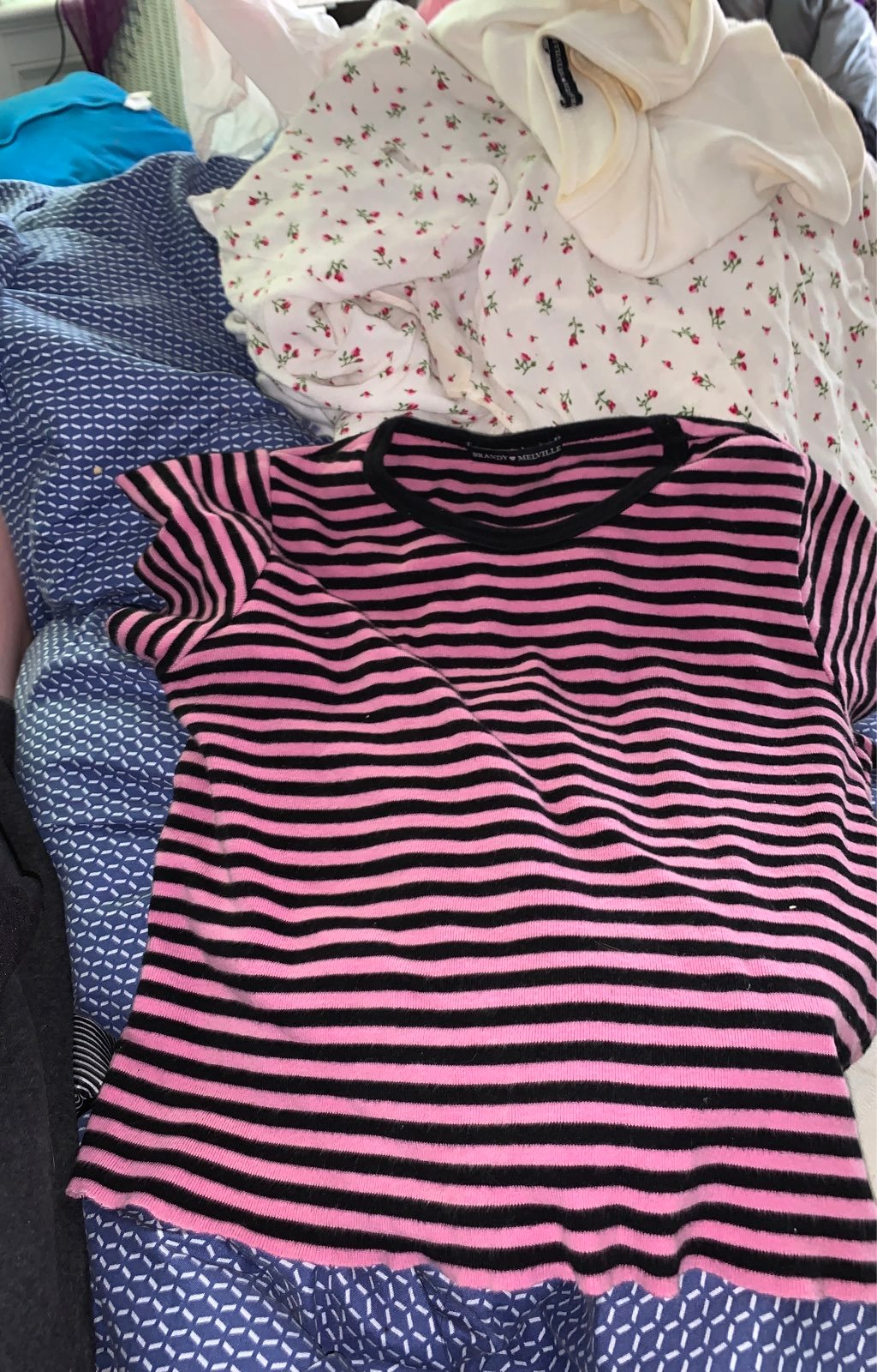 Brandy melville tee