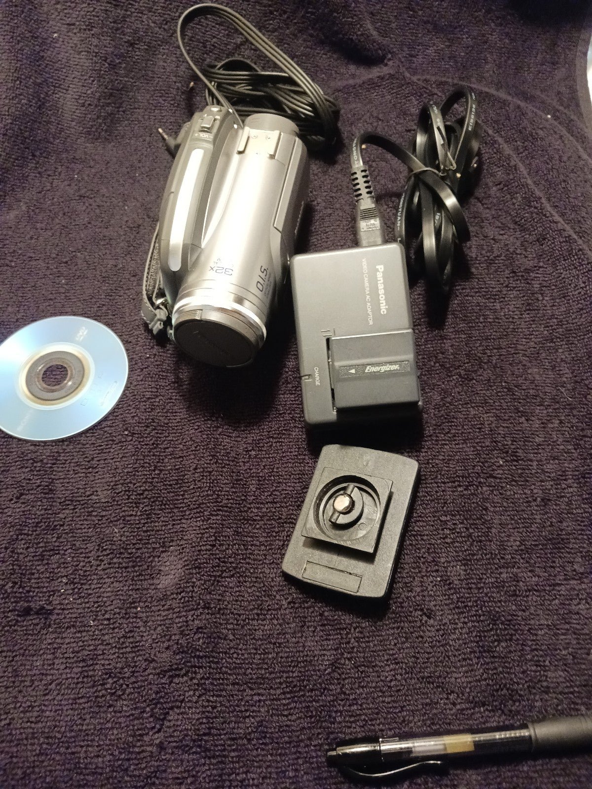 Panasonic VDR -D210 dvd camcorder witg 32× optical lens with accessories