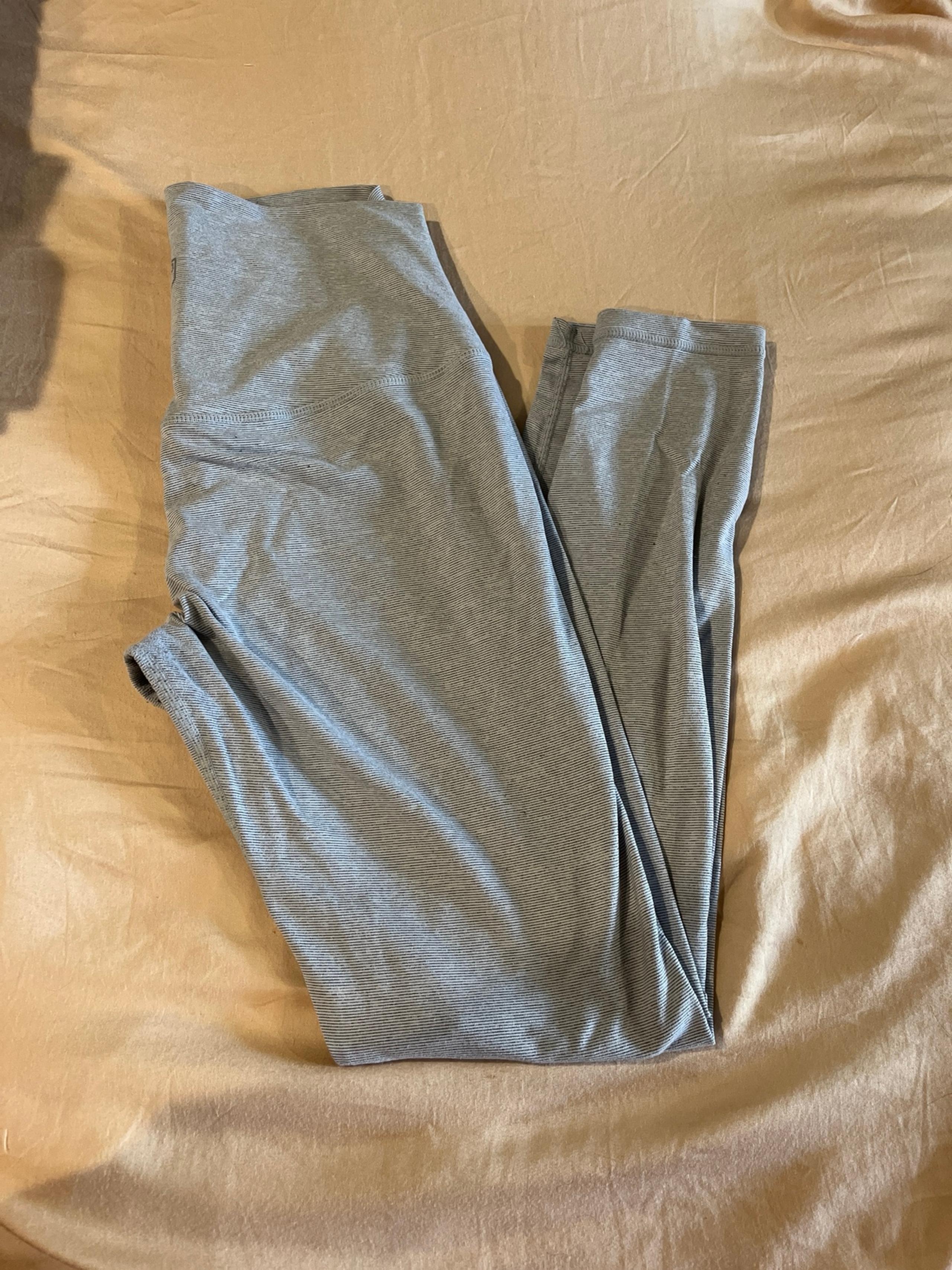 Born primitive, textured stripe gray leggings