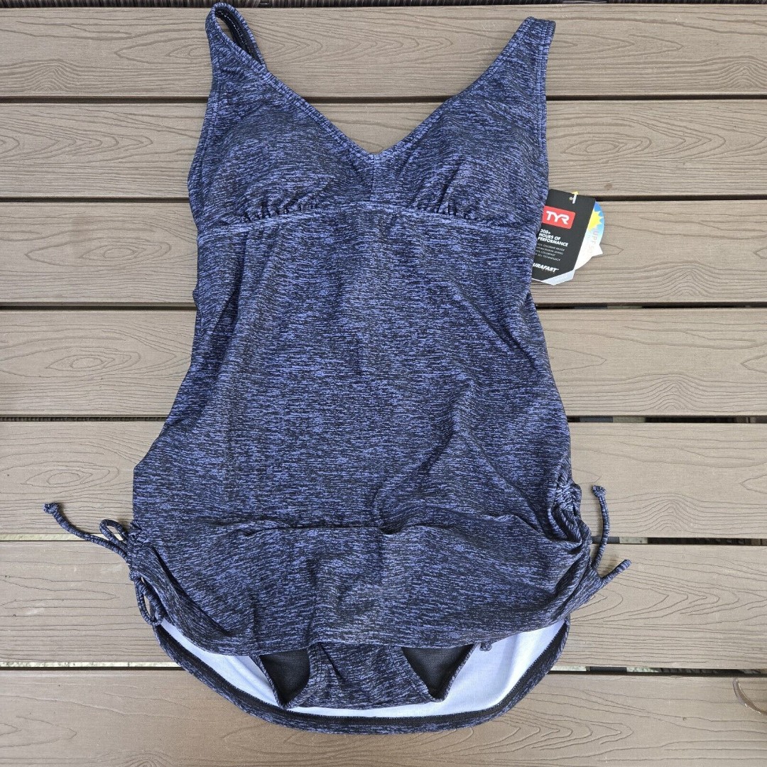 TYR Durafast Elite MantraV-Neck Sheath Black Women 1-PC Swimsuit SZ 6 New