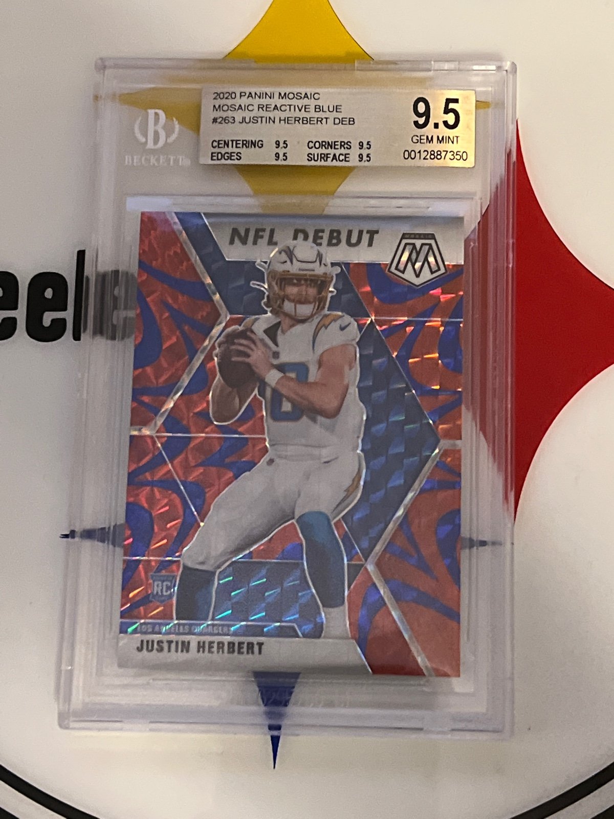 2020 Panini Mosaic Reactive Blue #263 Justin Herbert Deb BGS 9.5 LA Chargers...
