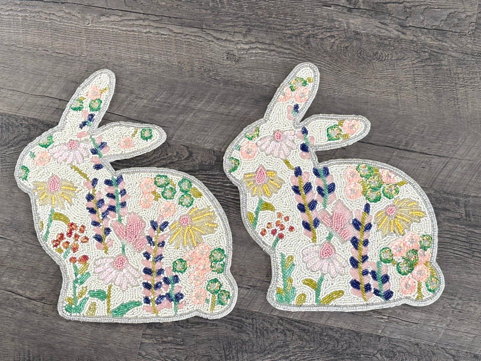 NWT Rachel Zoe Beaded Charger Placemat Easter Bunny Rabbit