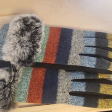 Fancy gloves small