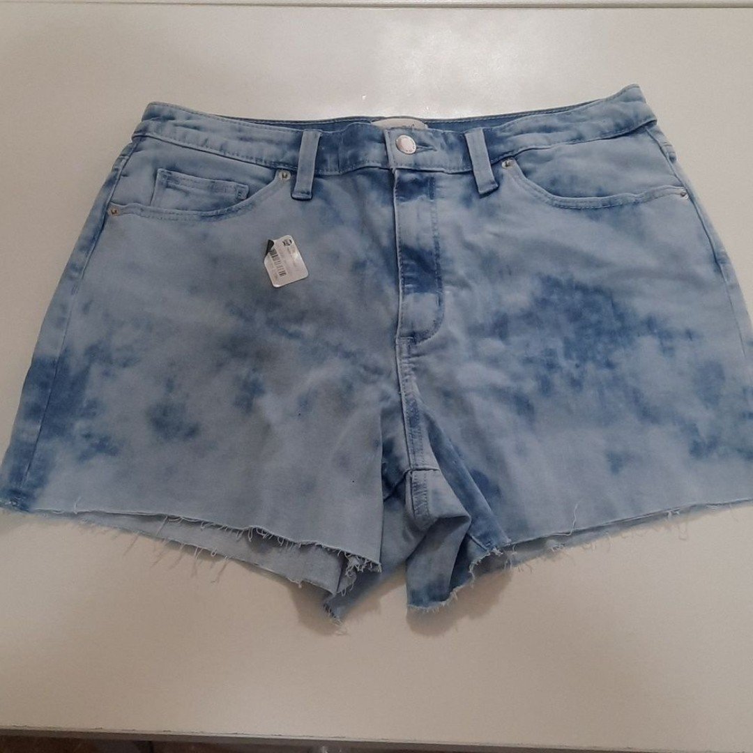 Universal Thread - New - Cut off shorts - Size 12/31R - Free Shipping