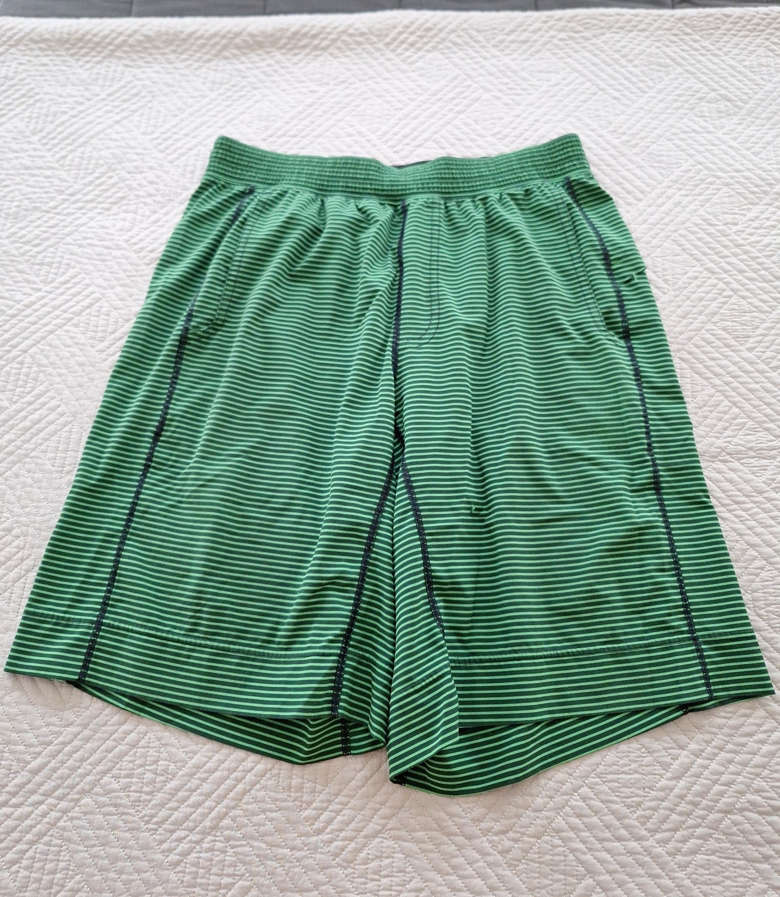 Lululemon Shorts Men's size Large