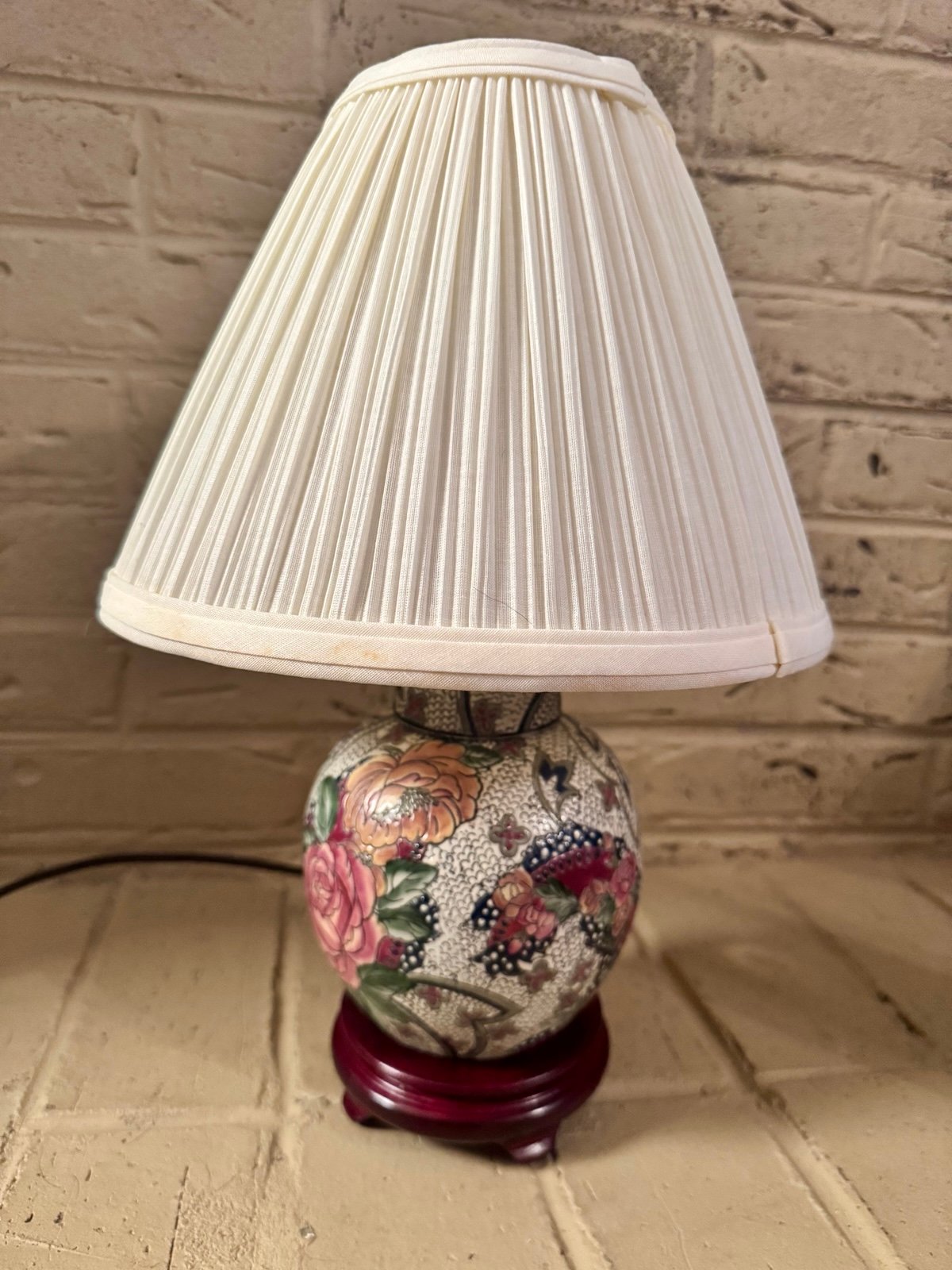 Vintage Chinese Ginger Jar Cloisonné Porcelain Lamp. Peony/Floral